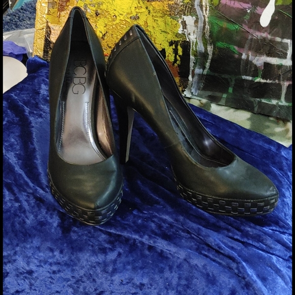 Heels - Picture 1 of 4